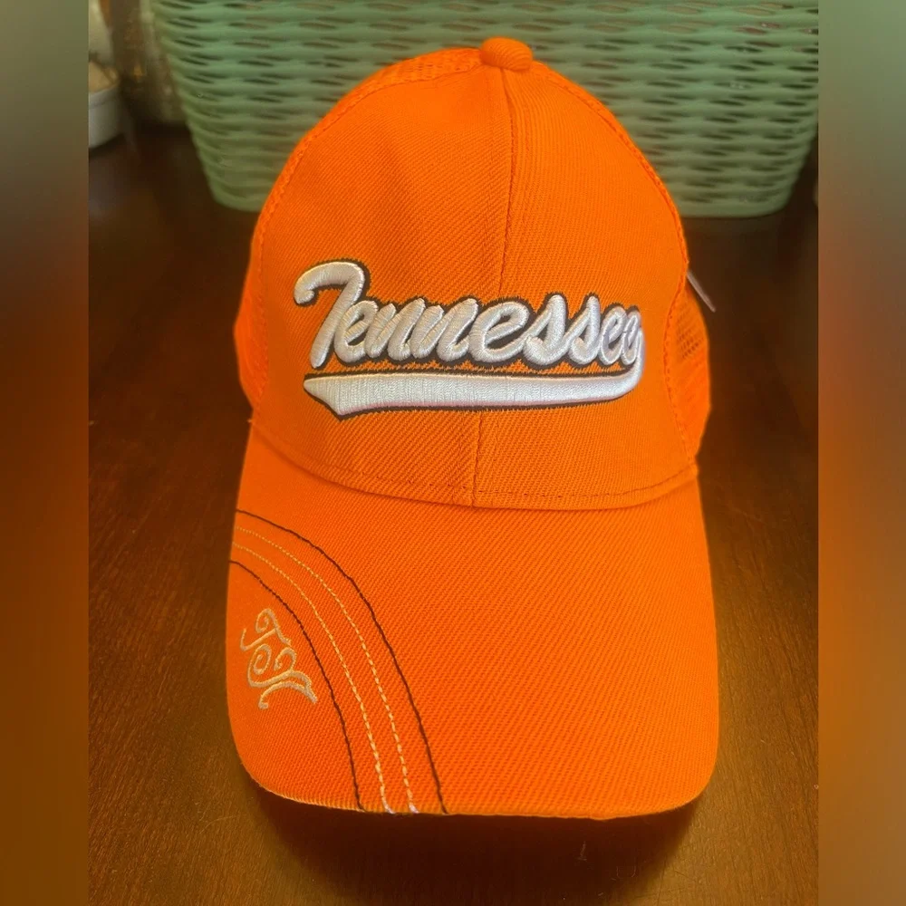 NWT TN VOLS Adjustable Ball Cap - Picture 2 of 6